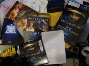 Unboxing Starcraft 2 (Standard Edition)